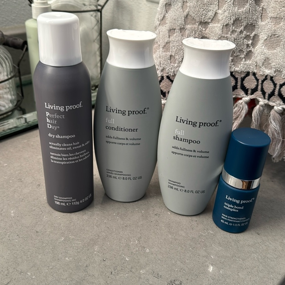 Living proof set shampoo , conditioner, dry shampoo and triple bond complex